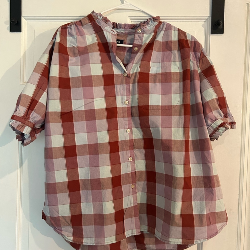 Plaid Button-Front Short Sleeve Blouse in Dark Red and Blue